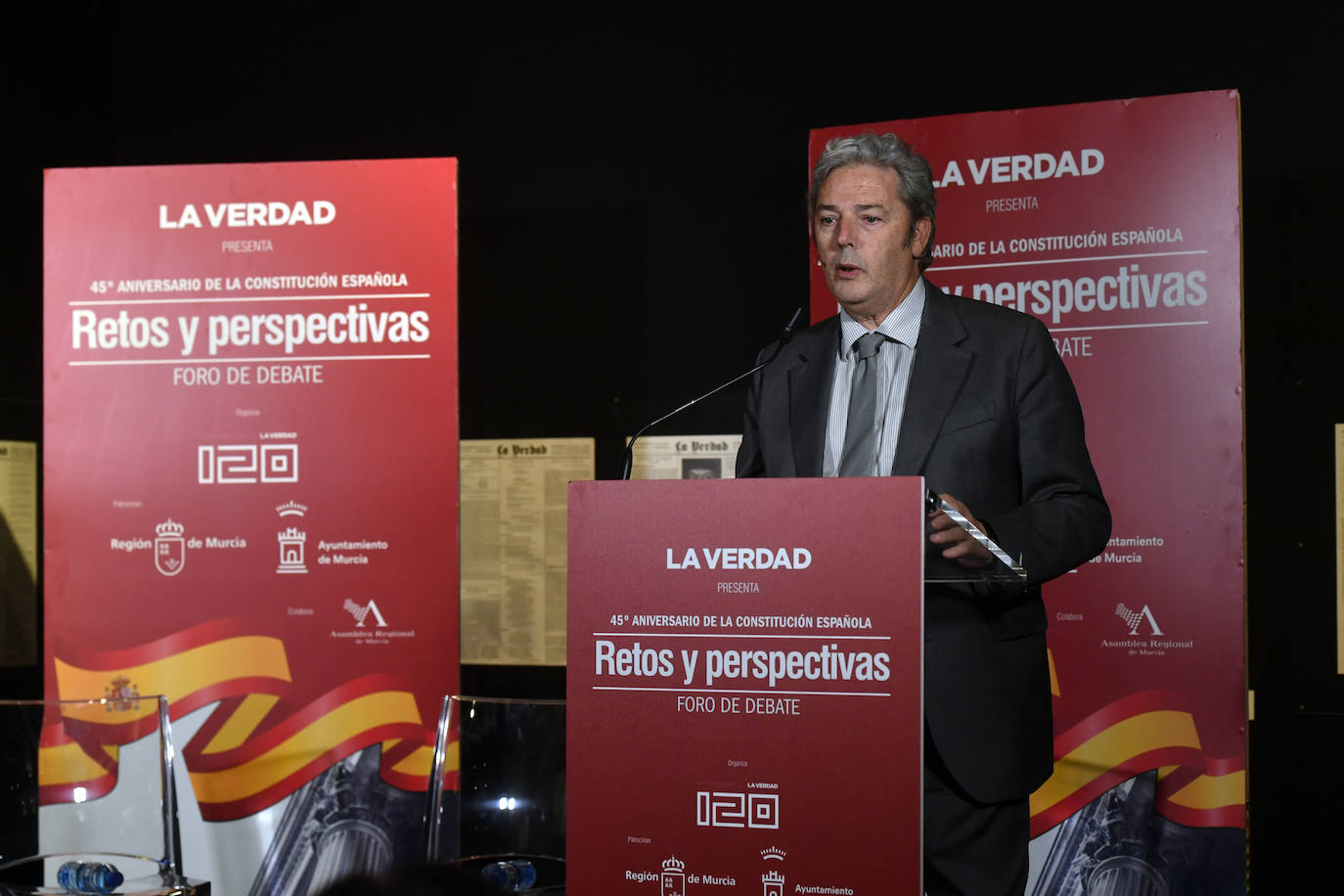 El foro &#039;Retos y perspectivas de la Constitución&#039;, en imágenes