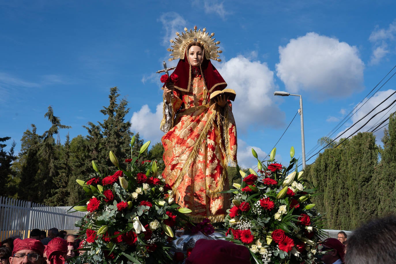 La romería de bajada de La Santa de Totana, en imágenes