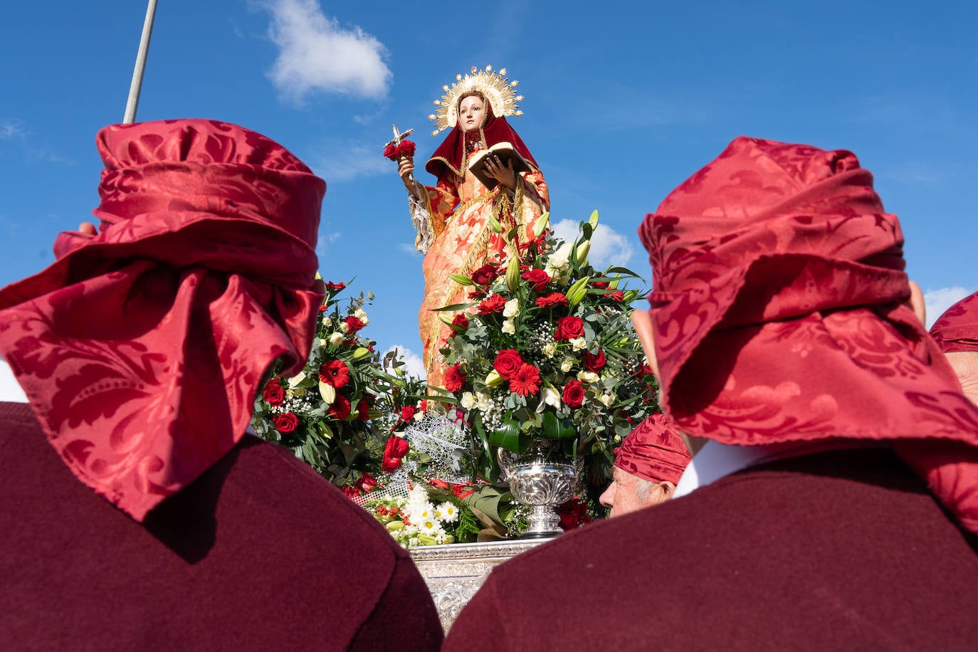 La romería de bajada de La Santa de Totana, en imágenes