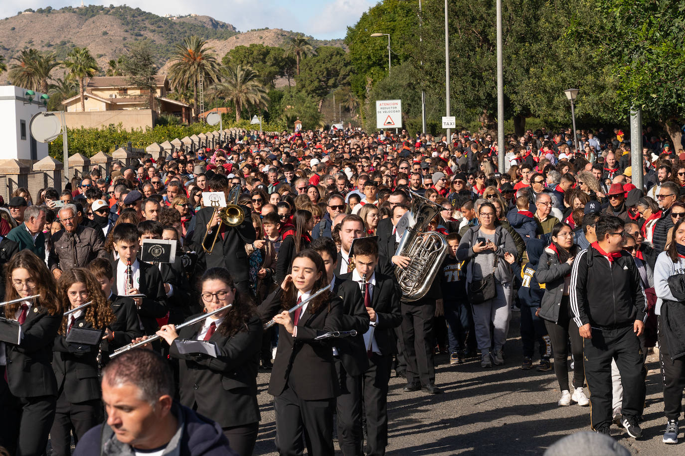 La romería de bajada de La Santa de Totana, en imágenes