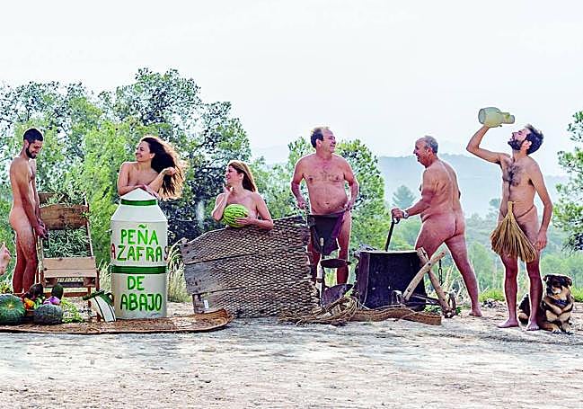 Labranza y cosecha. Con el arado, la traílla y el trillo, los vecinos de Peña Zafra de Abajo, en Fortuna, escenifican al desnudo actividades tradicionales de la vida rural.