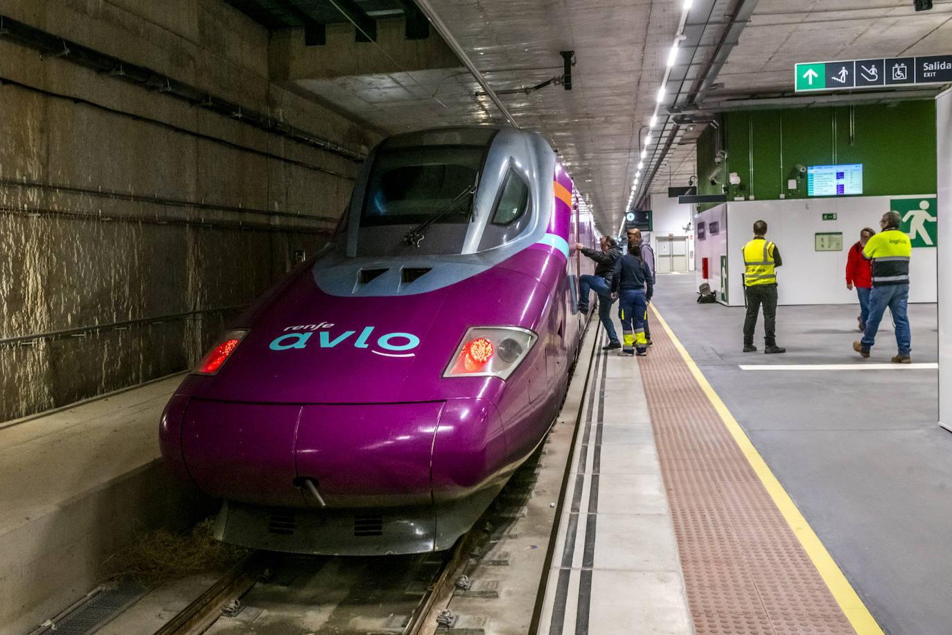 Llegada a Murcia del primer tren Avlo desde Madrid, en imágenes