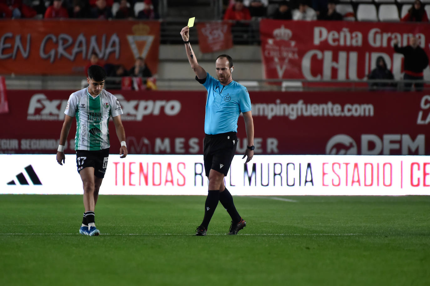 La derrota del Real Murcia frente al Antequera, en imágenes