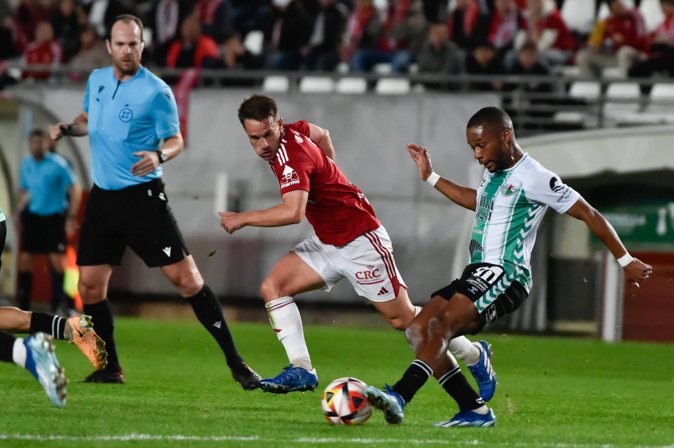 La derrota del Real Murcia frente al Antequera, en imágenes