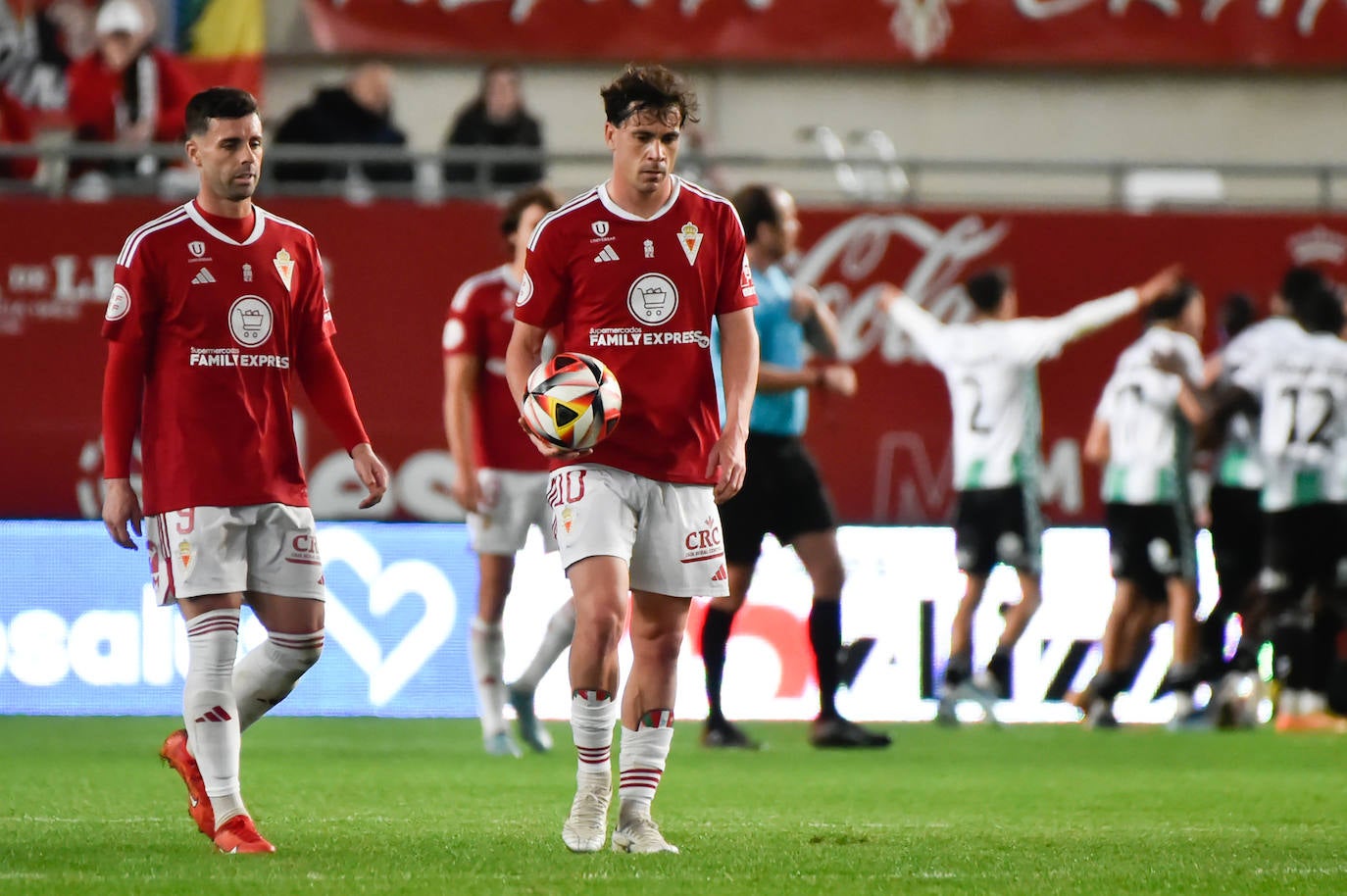 La derrota del Real Murcia frente al Antequera, en imágenes