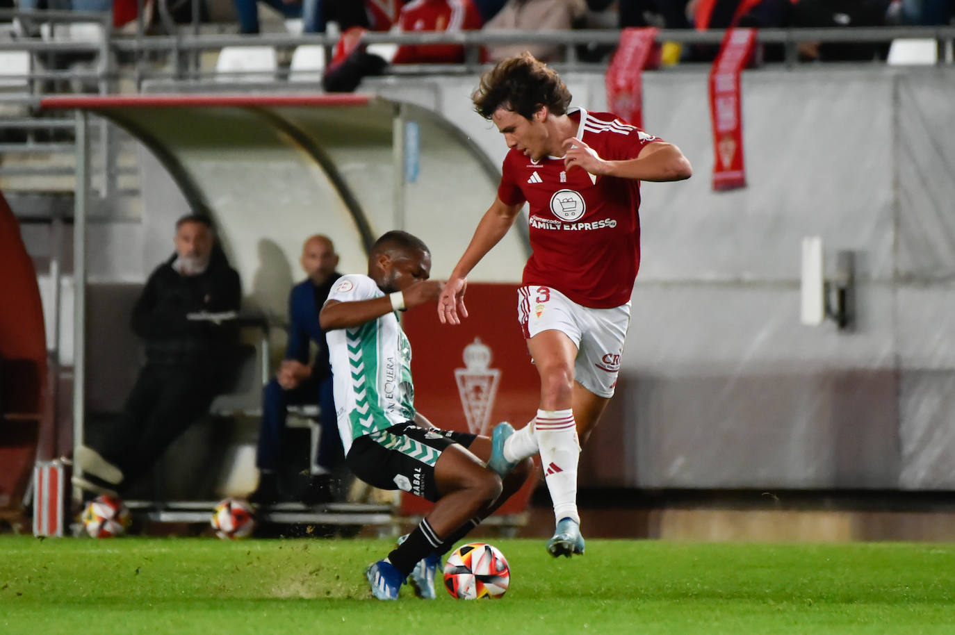 La derrota del Real Murcia frente al Antequera, en imágenes