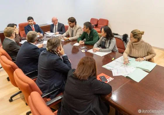 Reunión de la Comisión de Hacienda ayer, presidida por Nacho Jáudenes.