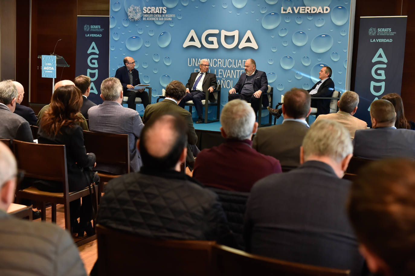 El foro &#039;Agua: una encrucijada en el Levante español&#039;, en imágenes