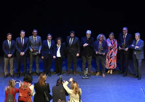 Antonio Pitera, José Ballesta, José Manuel López Nicolás, Francisco Jiménez, Dionisia García, Fernando López Miras, Eloy Sánchez Rosillo, Pedro García, Noelia Arroyo, José Manuel Rodríguez y Alberto Aguirre de Cárcer.