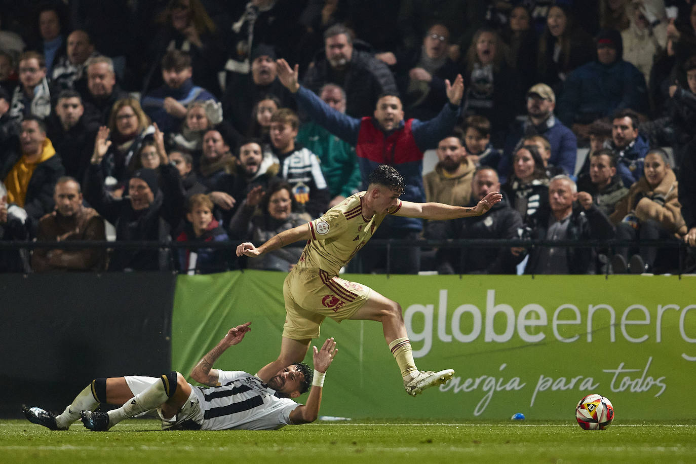 La derrota del Real Murcia frente al Castellón, en imágenes