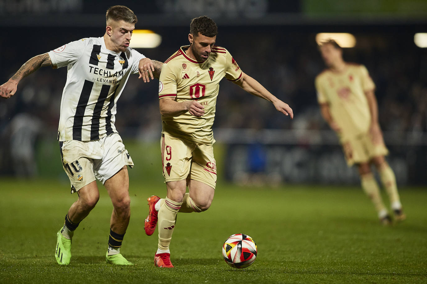 La derrota del Real Murcia frente al Castellón, en imágenes