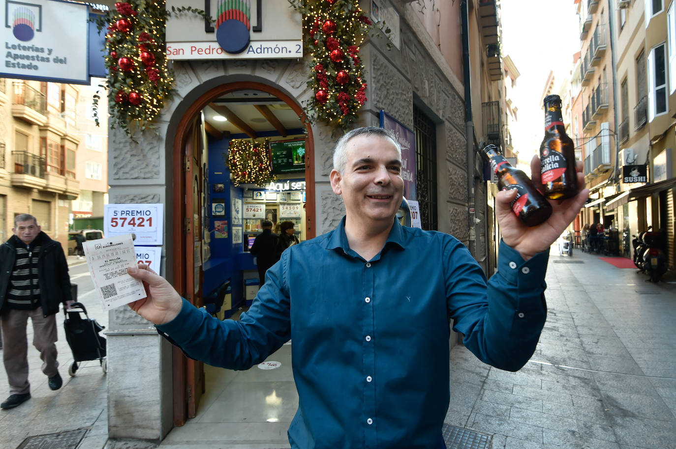 Una administración de Murcia vende dos quintos premios de la Lotería de Navidad