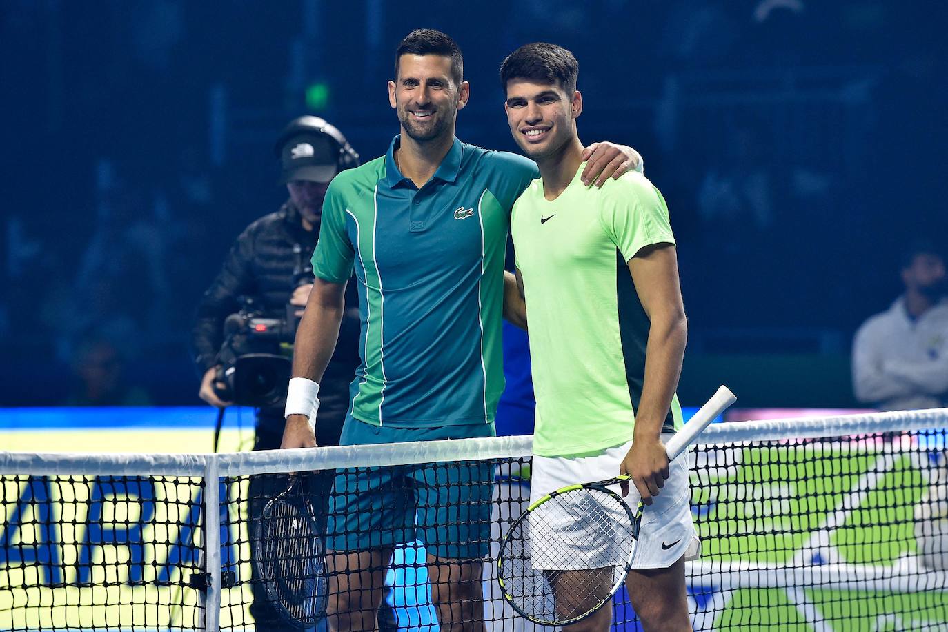 El partido de exhibición entre Alcaraz y Djokovic, en imágenes