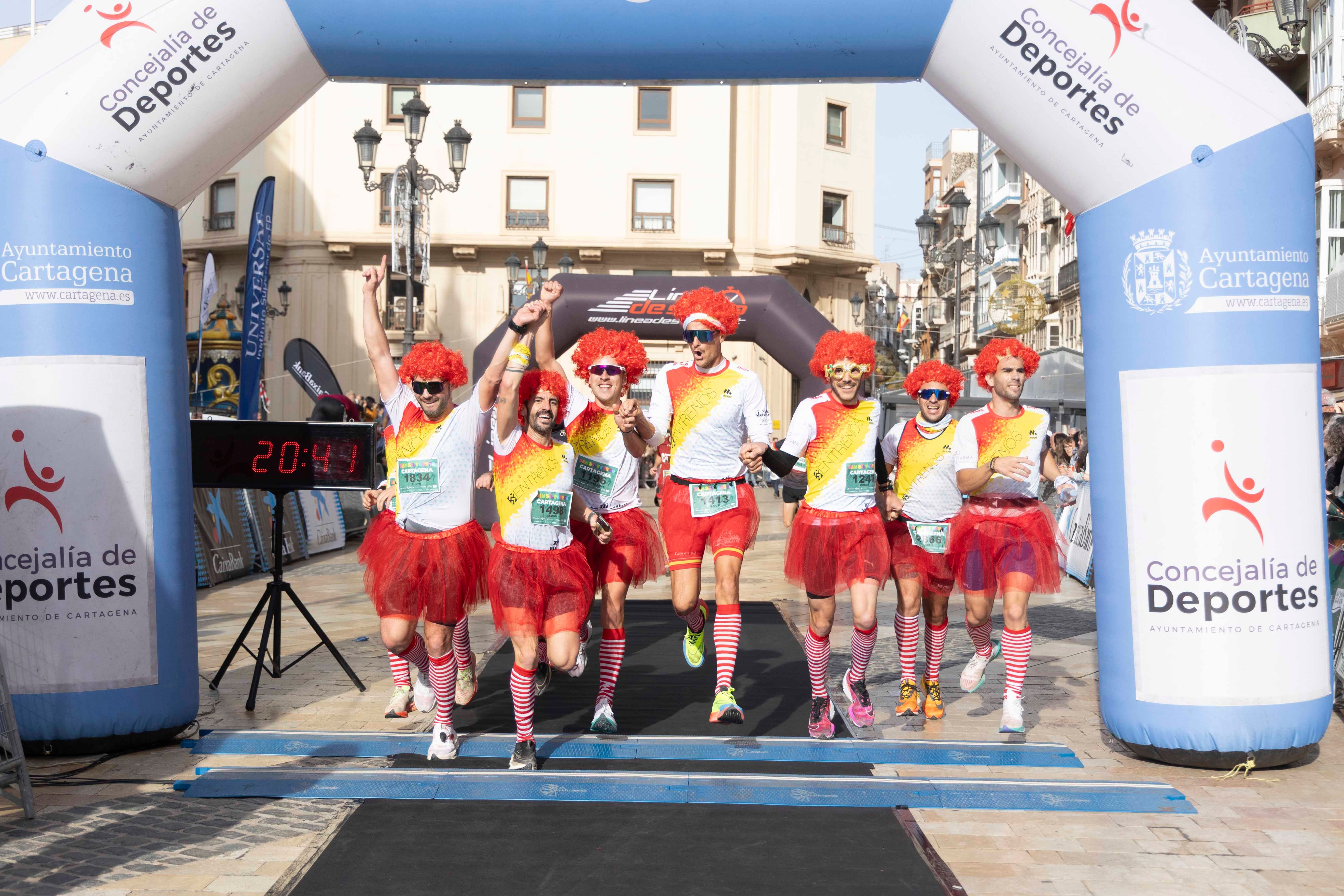 Los disfraces de la San Silvestre de Cartagena 2023, en imágenes