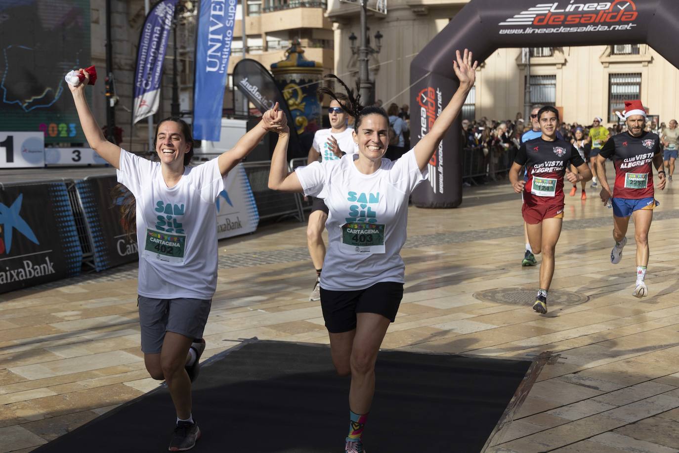 La llegada de la carrera San Silvestre 2023, en imágenes