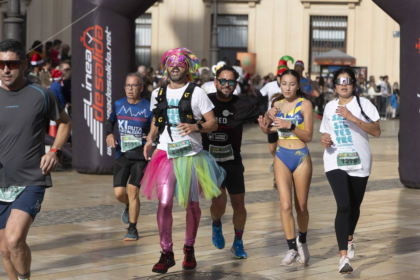 La llegada de la carrera San Silvestre 2023, en imágenes