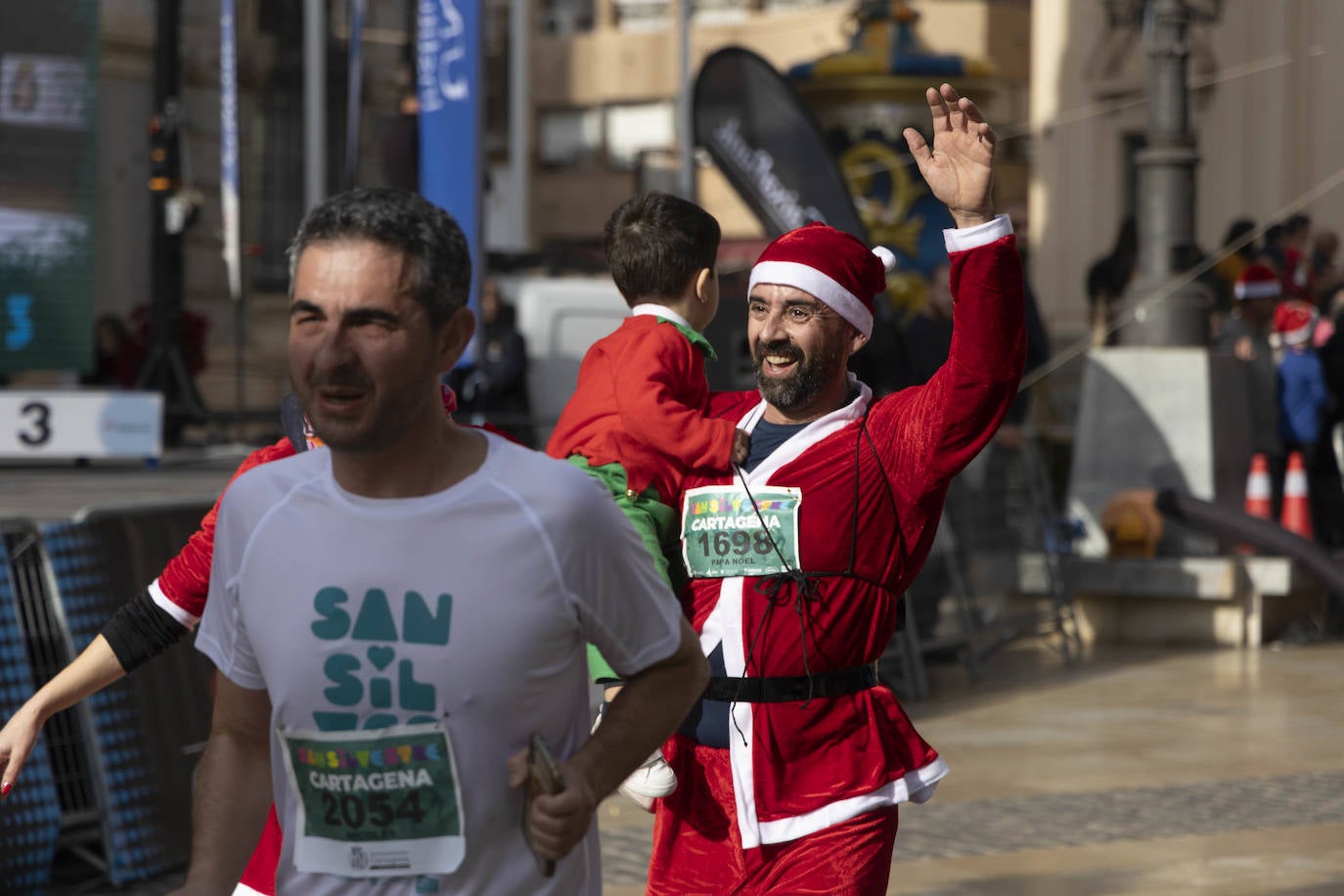 La llegada de la carrera San Silvestre 2023, en imágenes