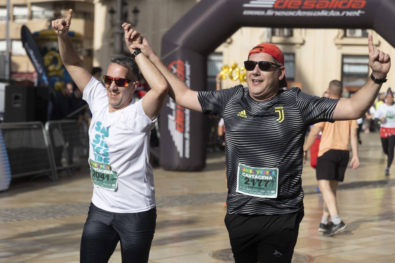 La llegada de la carrera San Silvestre 2023, en imágenes