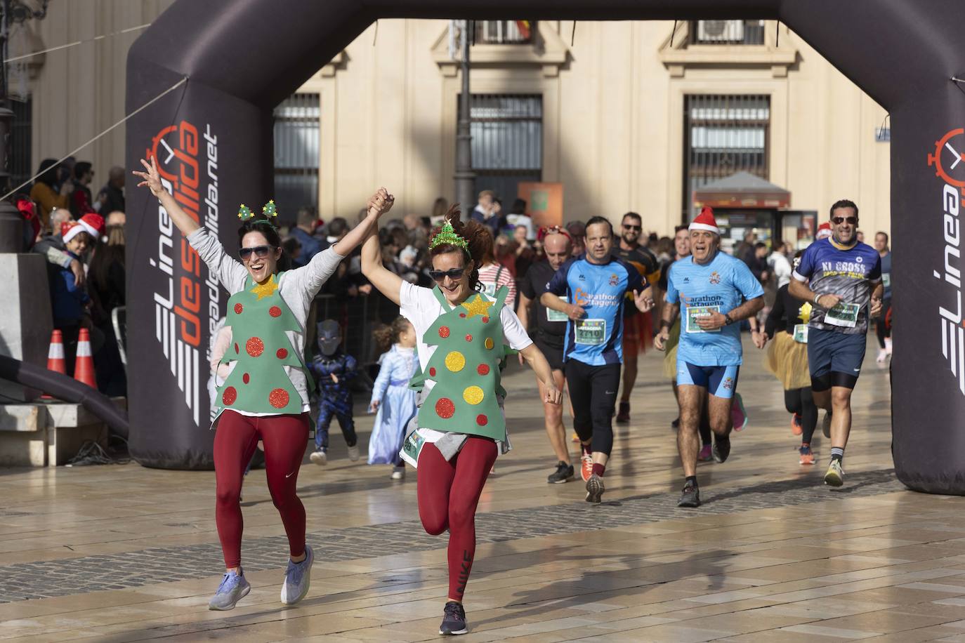 La llegada de la carrera San Silvestre 2023, en imágenes