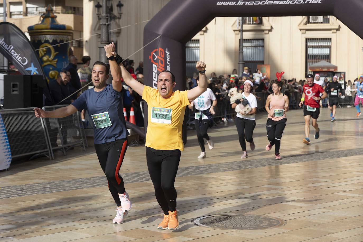 La llegada de la carrera San Silvestre 2023, en imágenes