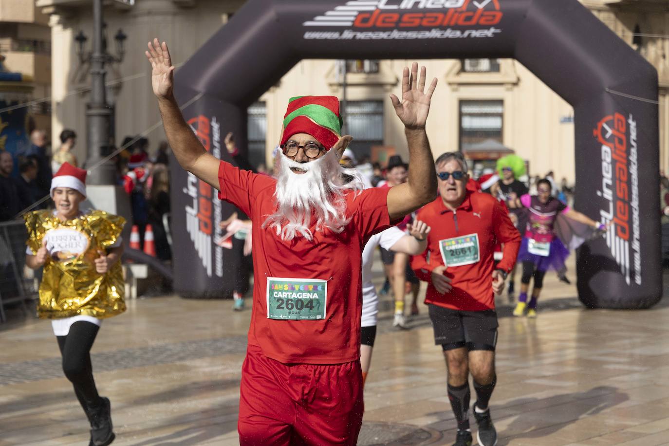 La llegada de la carrera San Silvestre 2023, en imágenes