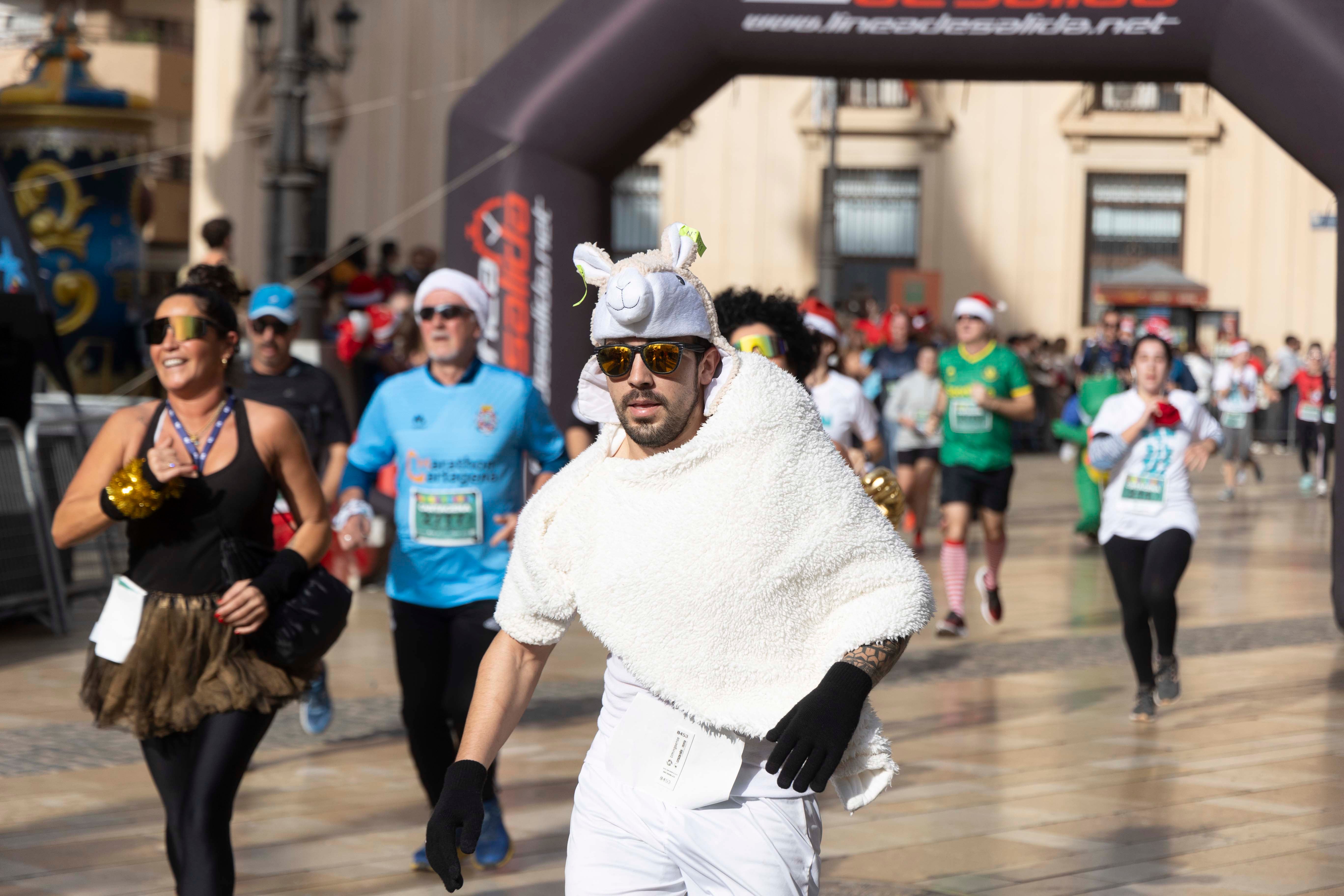 Los disfraces de la San Silvestre de Cartagena 2023, en imágenes