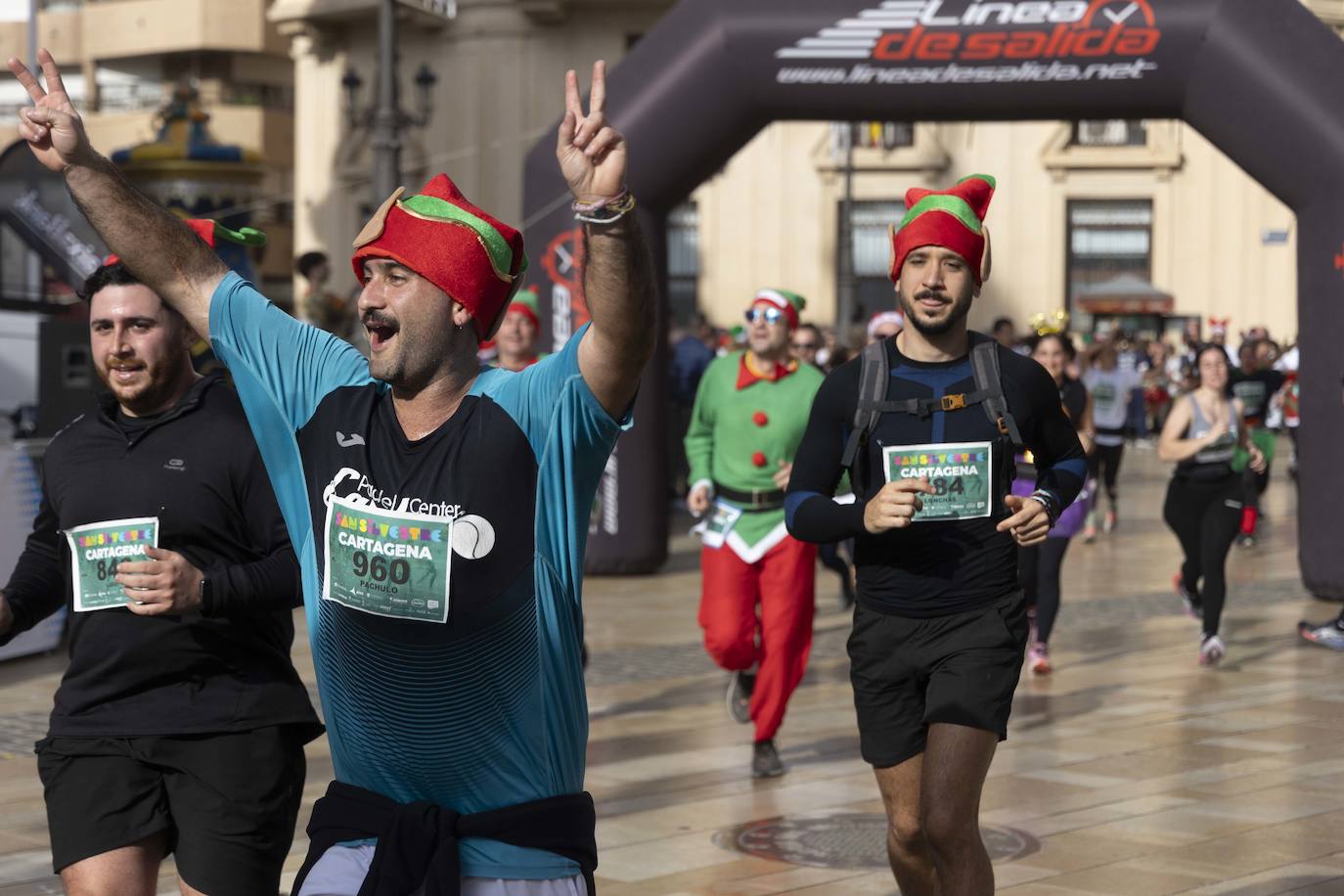 La llegada de la carrera San Silvestre 2023, en imágenes