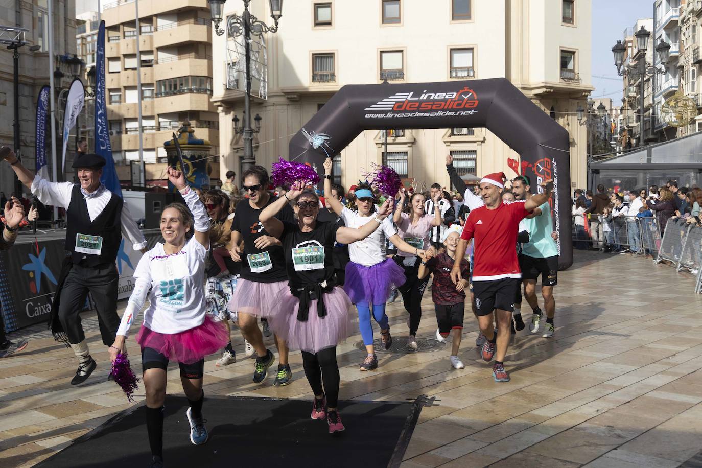 La llegada de la carrera San Silvestre 2023, en imágenes