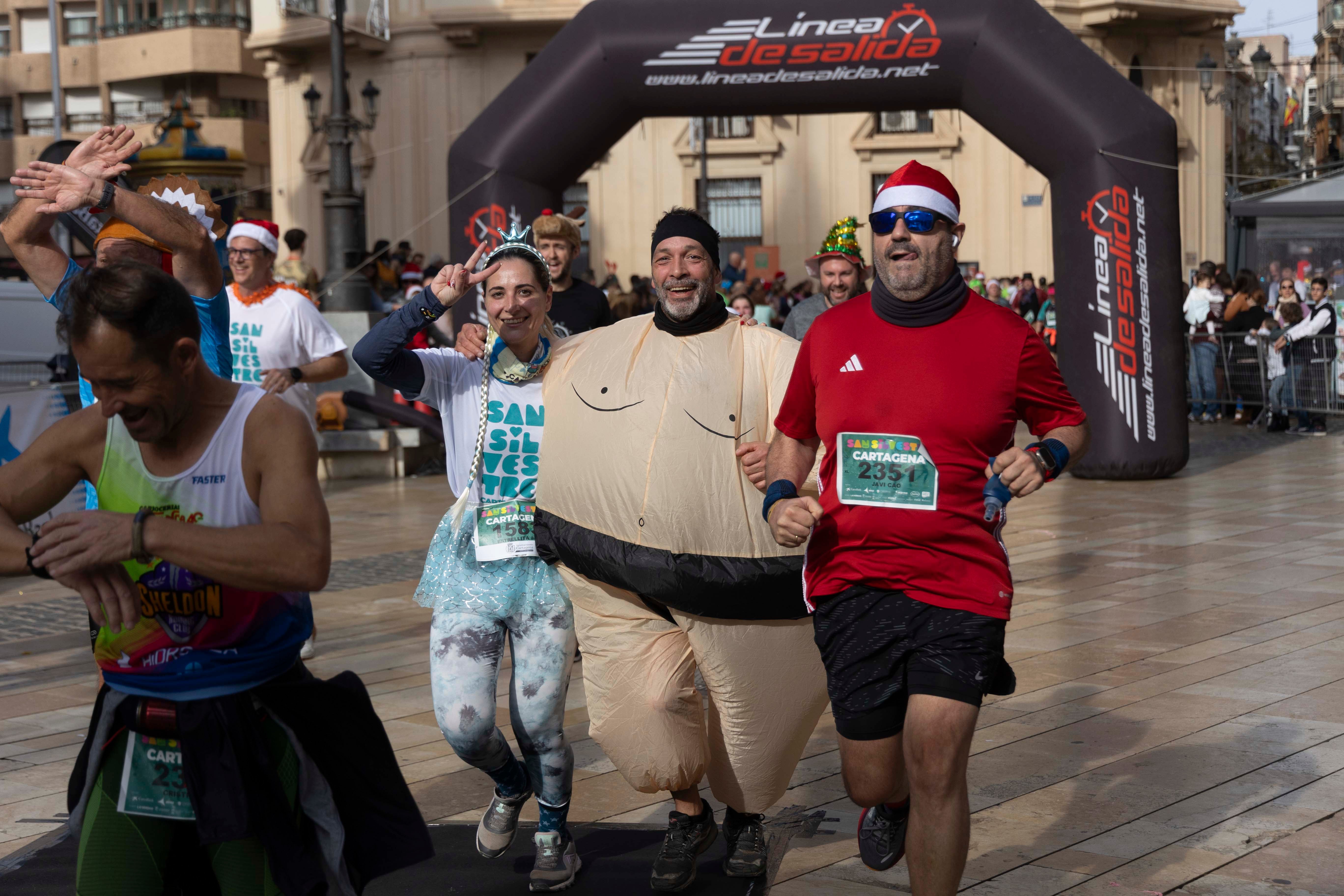 Los disfraces de la San Silvestre de Cartagena 2023, en imágenes