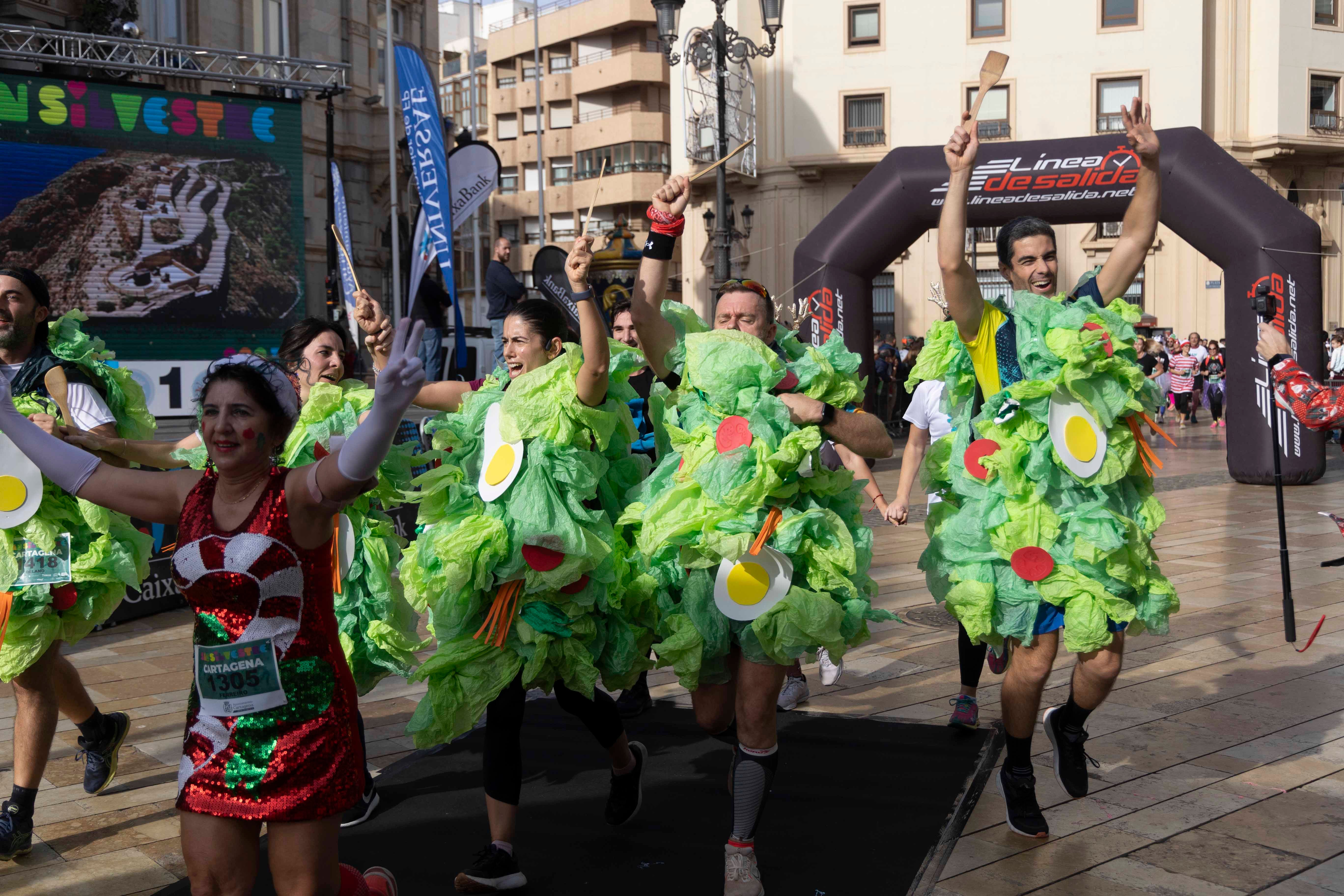 Los disfraces de la San Silvestre de Cartagena 2023, en imágenes