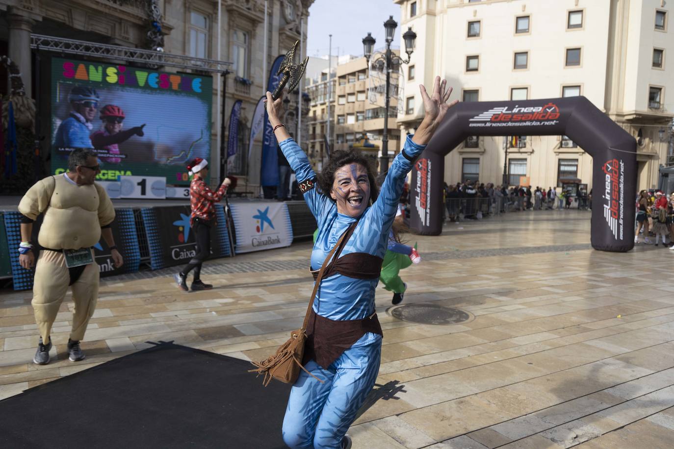 La llegada de la carrera San Silvestre 2023, en imágenes