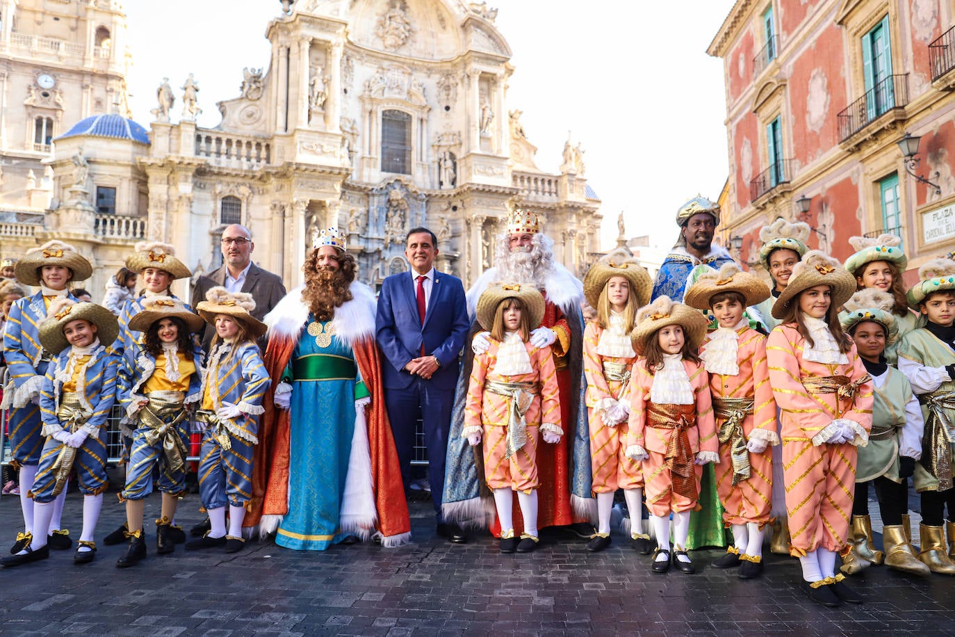 Fotos: Murcia recibe a los Reyes Magos