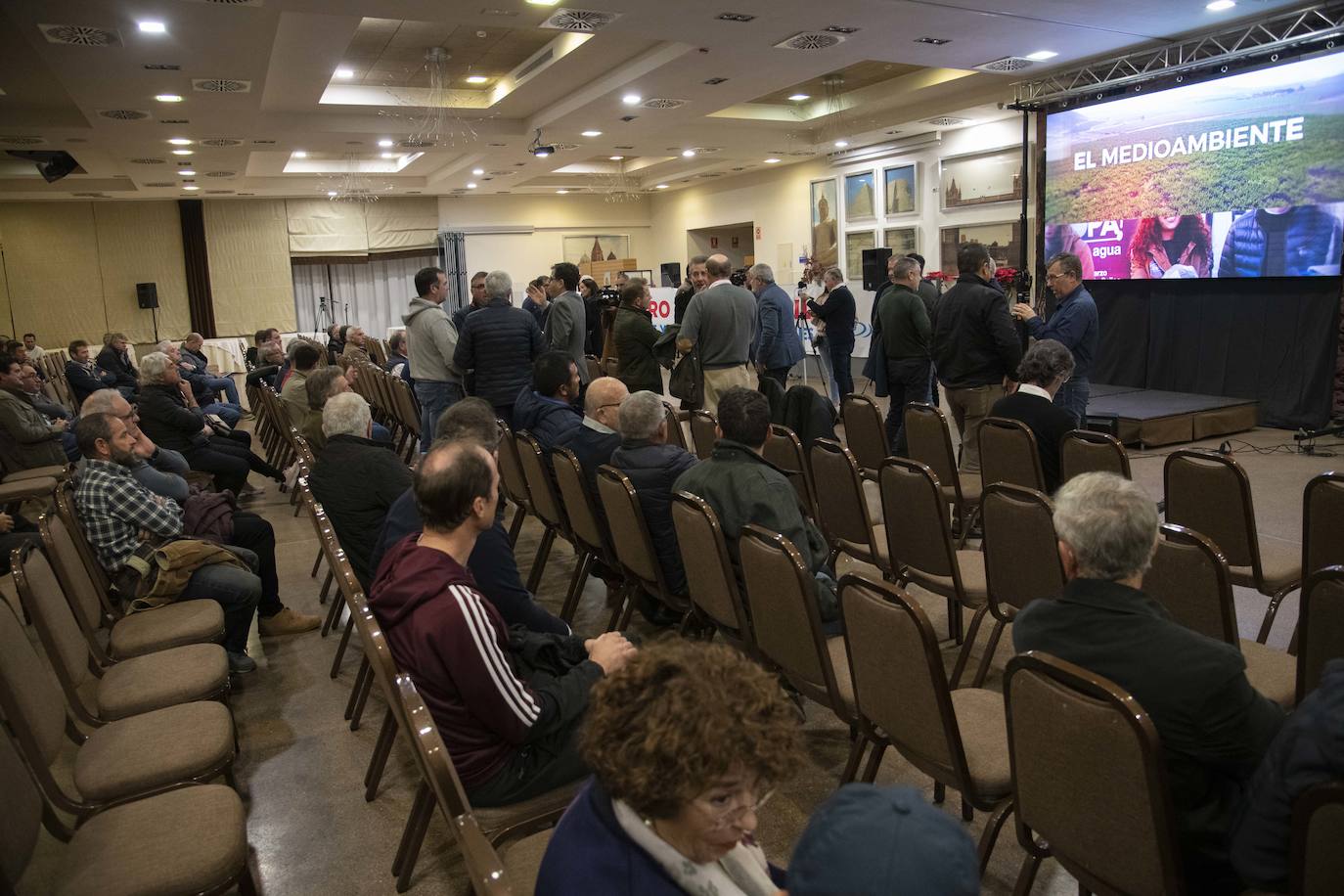 Fotos: Asamblea de agricultores del Campo de Cartagena