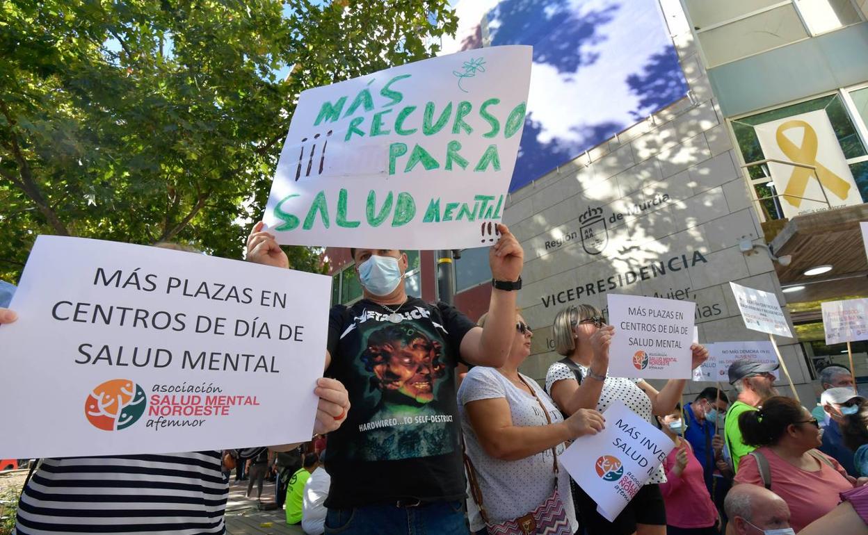 Imagen de archivo de una protesta para pedir más recursos para Salud Mental. 