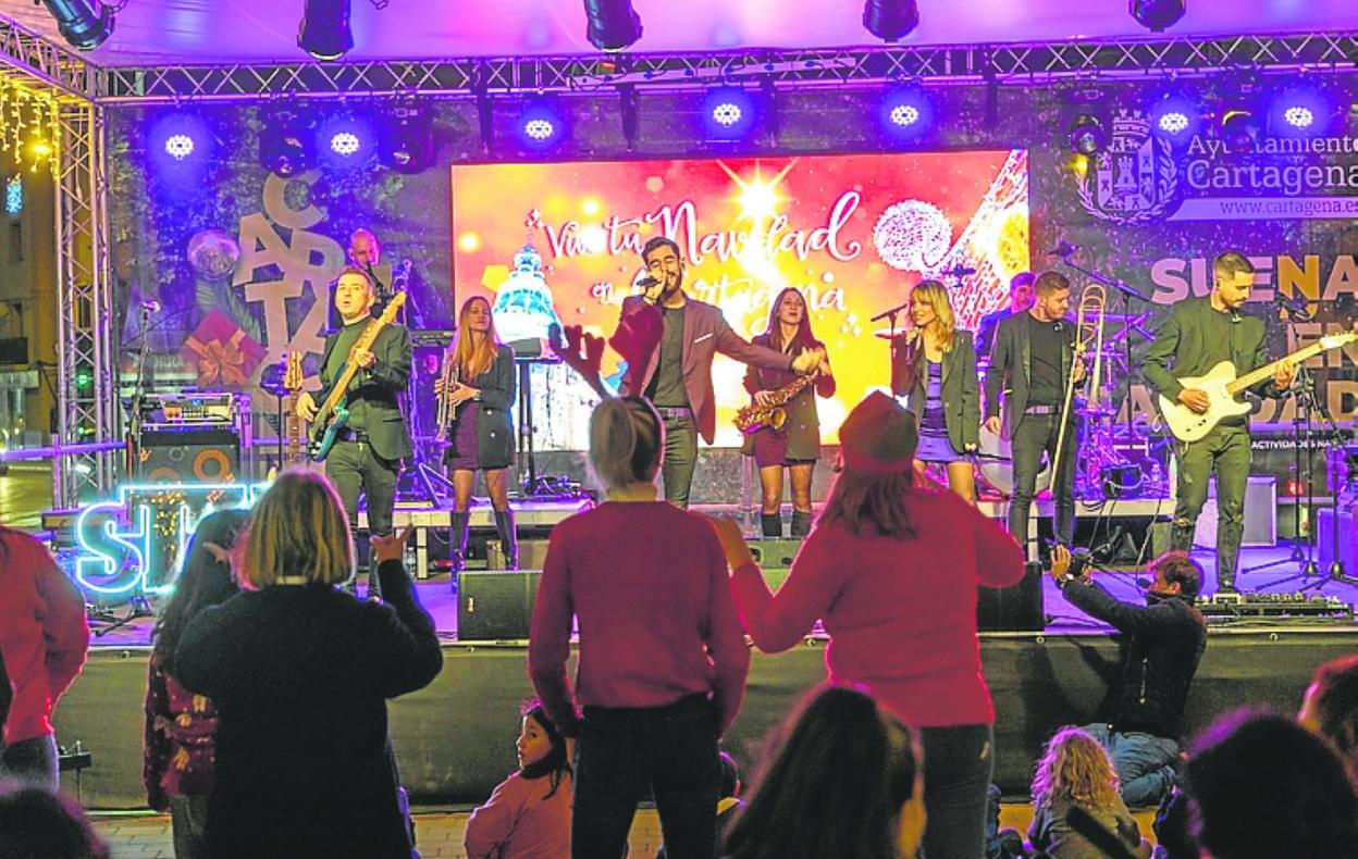 Concierto de Stolen en la Plaza de España, el 23 de diciembre. 