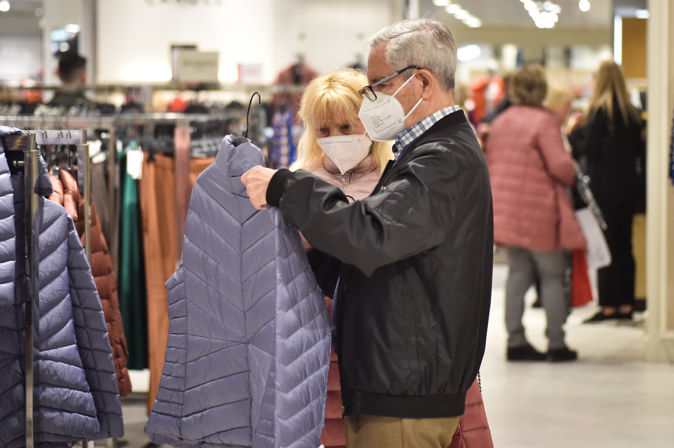 Fotos: Las rebajas «diluidas» por los descuentos llenan tiendas y centros comerciales de Murcia