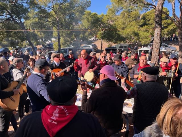 Fotos: La Patrona de Totana regresa a su santuario acompañada por unas 15.000 personas