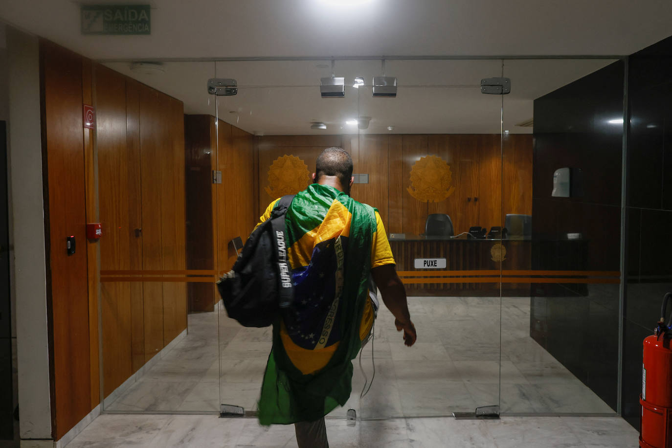 Fotos: Cientos de partidarios de Bolsonaro invaden el Congreso de Brasil