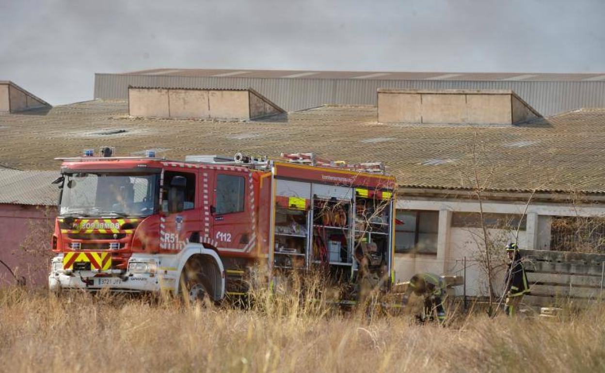 Bomberos apagan un conato de incendio en la Urbanización Nueva Caravaca