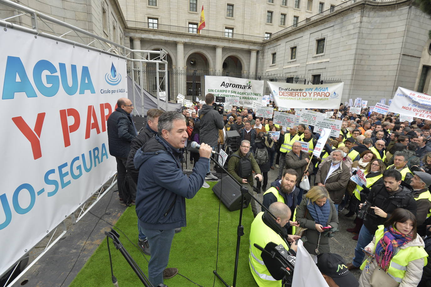 Fotos: La protesta contra el recorte del Trasvase Tajo-Segura, en imágenes