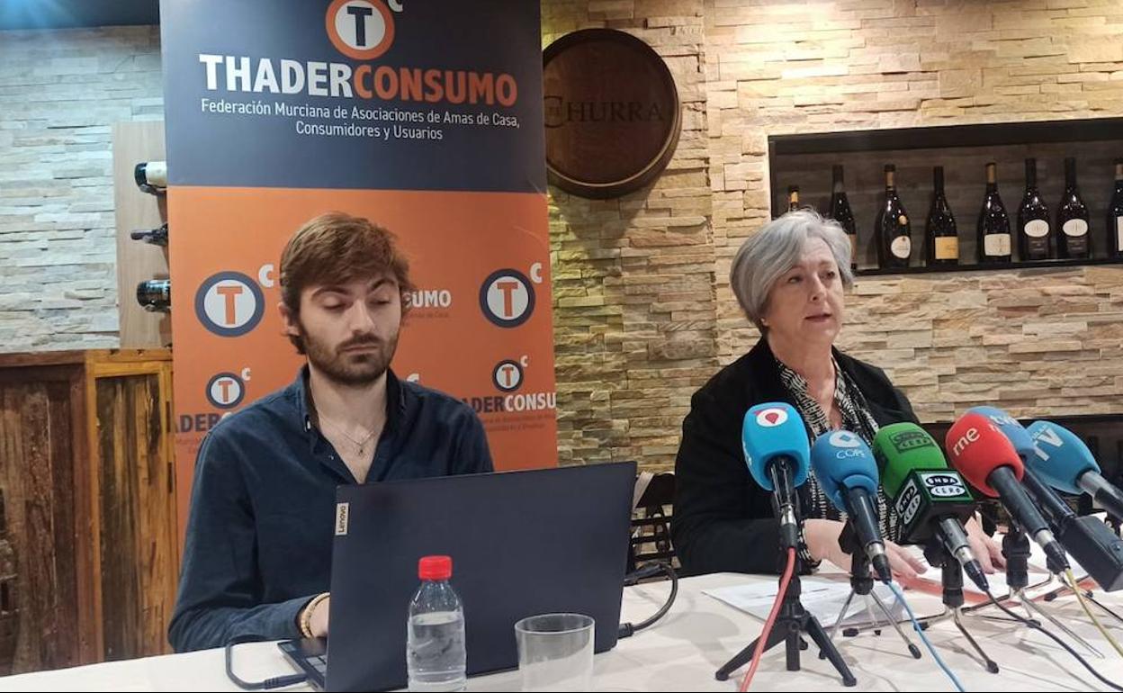 Presentación del informe estadístico del 2002.