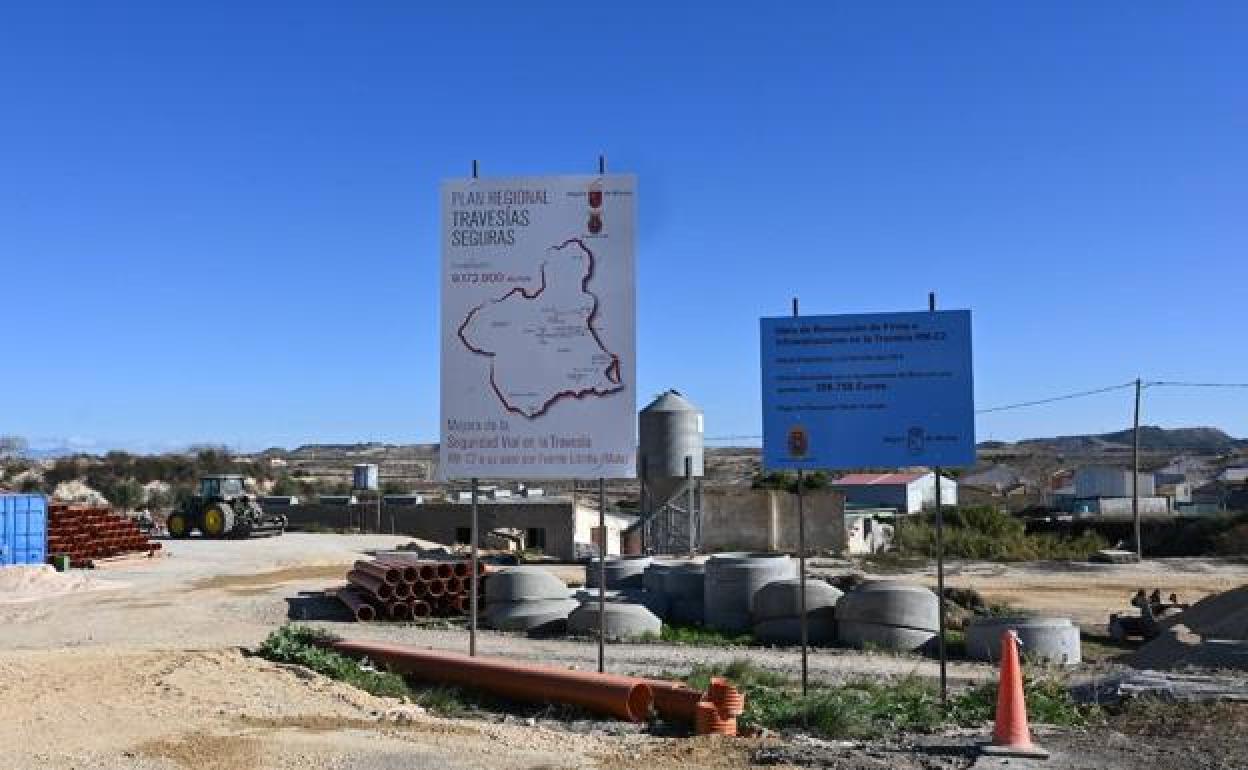 Obras de refuerzo de la seguridad vial en Fuente Librilla.