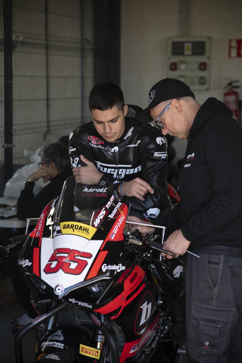 Fotos: Acosta se pone a punto en Cartagena