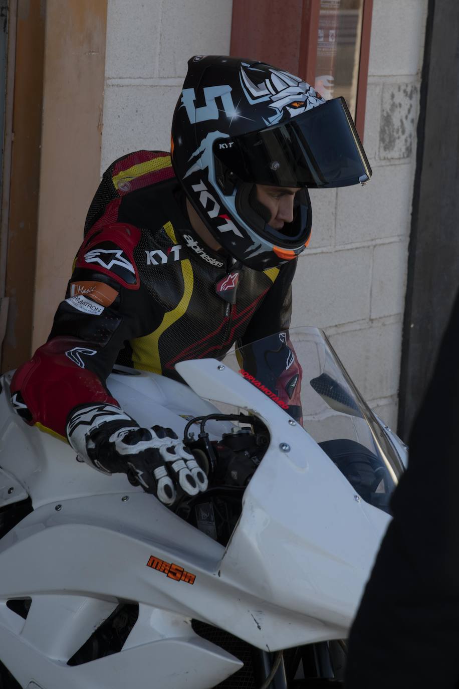 Fotos: Acosta se pone a punto en Cartagena