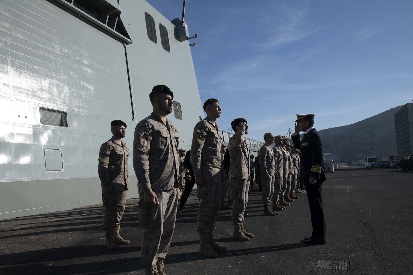 Fotos: La salida del buque Audaz en Cartagena, en imágenes