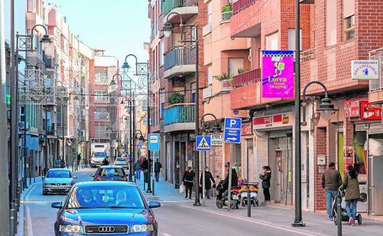 Calle Mayor, una de las más céntricas del barrio de San Cristóbal.