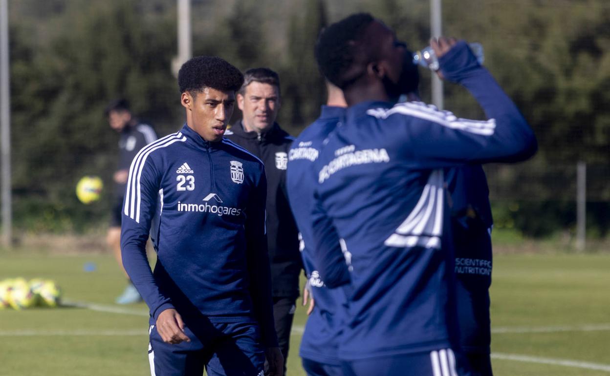 Óscar Ureña, en el entrenamiento de este martes en La Manga Club. 