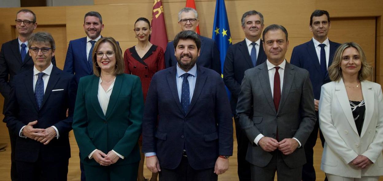 El ajuste del Presupuesto y los nombramientos frenarán la acción del nuevo Gobierno regional