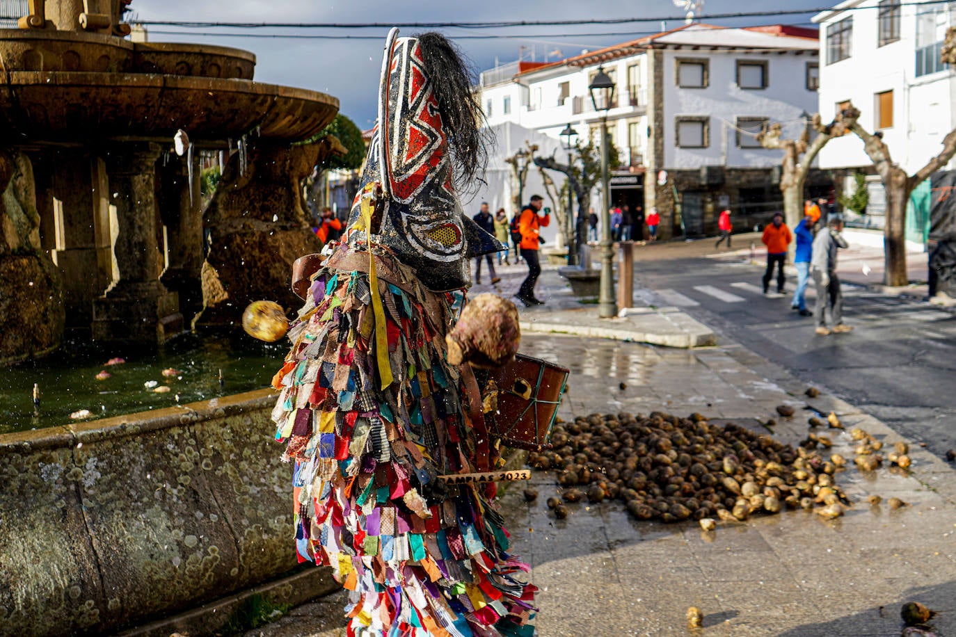 Fotos: 30 toneladas de nabos contra el Jarramplas