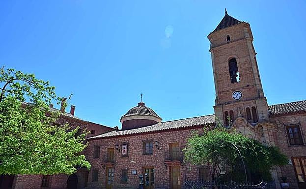 Exterior del hotel Jardines de la Santa.